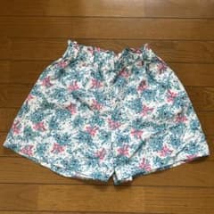UNIQLO PAUL&JOE 花柄 ハーフパンツ 150のサムネイル