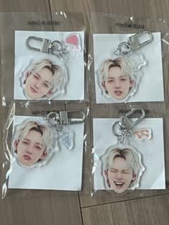 TREASURE アクリルキーホルダー ヒョンソク 喜怒哀楽コンプセット