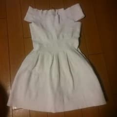 R★様専用　Tika♡美品　オフショルダーワンピースのサムネイル