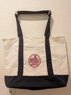 Trader Joe's キャンバストートバッグのサムネイル