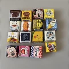 チロルチョコ マグネット 16個セット ハンドメイドのサムネイル
