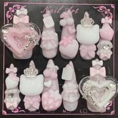 ‪‪❤︎‬ 現品 ネイルチップ 量産型 地雷系 白 ピンク ❤︎のサムネイル