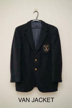 VAN JACKET (ヴァンジャケット) の紺色ジャケット Mサイズのサムネイル