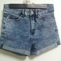 [Pina様専用]H＆M  クラッシュデニム風ショートパンツのサムネイル
