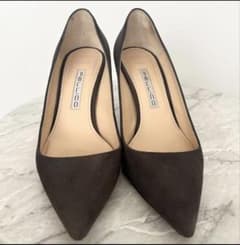 美品★PELLICO ブラウン スエード パンプス 36.5 ペリーコ スエードパンプス ブラウン - メルカリ