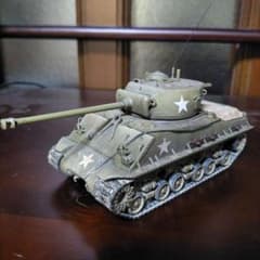 タミヤ 1／48 M4A3E8 シャーマン戦車 完成品のサムネイル