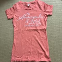 Abercrombie & Fitch XS Tシャツ コーラルピンクのサムネイル