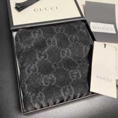 高級カシミヤ新品❤️GUCCIマフラー❗️国内正規購入◾️箱・紙袋付き‼️グッチマフラーのサムネイル