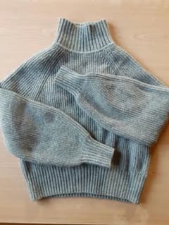 H&M　ニット　グレーのサムネイル