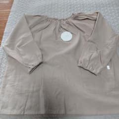 新品☆スモッグ　ベージュ　120　シンプルのサムネイル