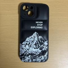 iPhone15用ケース 山岳デザイン ブラックのサムネイル