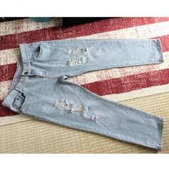 ☆ レディース ダメージデニム ☆のサムネイル