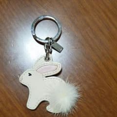 COACH　キーホルダー　うさぎのサムネイル