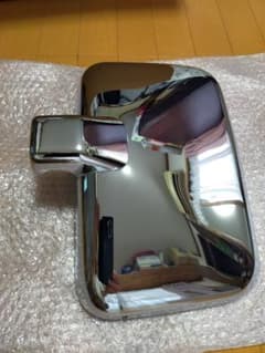 三菱ふそう　純正　MZ5688951 ファイター　助手席側　メッキ　ミラーカバーのサムネイル