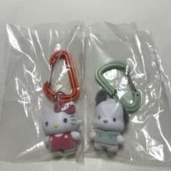 【新品】サンリオキャラクターズ カラフルカラビナマスコットチャーム2点セットのサムネイル