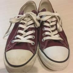 えんじ色スニーカーのサムネイル
