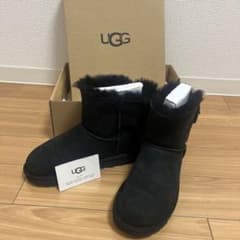 早いモノ勝ち⭐︎値下げ❗️UGG ムートンブーツ⭐︎リボンのサムネイル