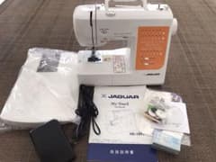 週末セール！　ジャガーコンピュータミシン　フットコントローラ&大型テーブル付きのサムネイル