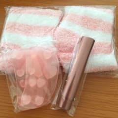 美的あったかソックス&マキア引き上げチークブラシのサムネイル