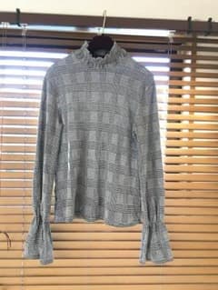 美品✩ZARA チェックトップスのサムネイル