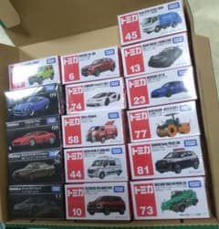 トミカ　まとめ売り　16個セット　はたらく車　スポーツカー　フェラーリ　清掃車 トミカ まとめ売り 16個セット はたらく車 スポーツカー フェラーリ