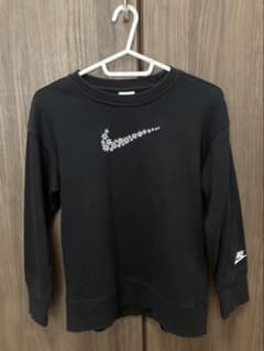 Nike ブラック トレーナー フラワーロゴ 140cmのサムネイル