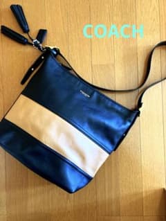 超美品 タッセルが素敵 COACH コーチ 本革ショルダーバッグ黒✖︎茶 