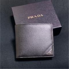 PRADA プラダ 二つ折り財布のサムネイル