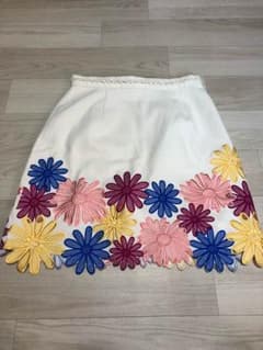 リリーブラウン  刺繍スカートのサムネイル