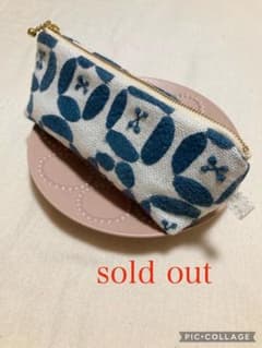 ハンドメイド　ペンケース　ポーチ　ミナペルホネン　dear 花柄のサムネイル