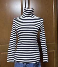UNIQLO ストライプ タートルネック 長袖シャツのサムネイル