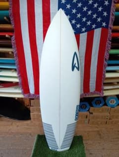 ロバーツ サーフボード whitediamond2 デーンレイノルズ 5.5 - メルカリ