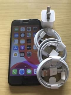 iPhone7 128GB softbank 利用制限○ 画面割れ無し 電源最大のサムネイル