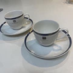ジバンシーのコップ＆ソーサーのサムネイル