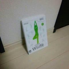 Wii fit (本体付き)のサムネイル