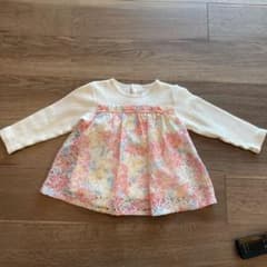 春に似合うトップスのサムネイル