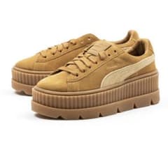 PUMA  スニーカーのサムネイル