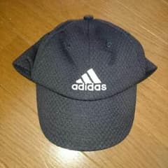 adidasキャップのサムネイル