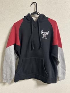 Thumbnail of シカゴ・ブルズ パーカーフード付き Mサイズ