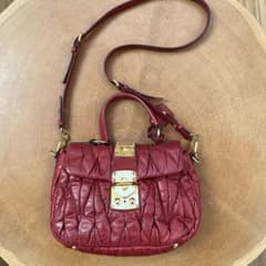 希少アーカイブ】miumiu レザーバッグ 赤 鍵付（修理・クリーニング済 