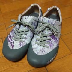 Aki  Tkmt様専用　☆ CAMPER PEU SENDAのサムネイル