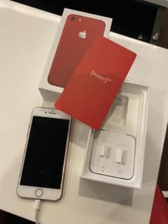 iPhone 7 Red 128 GB simフリー　値下げしましたのサムネイル