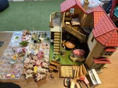 シルバニアファミリー ♡2階建て家と家具と人魚のサムネイル