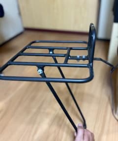アダプト自転車用フロントキャリア　ブラック　おしゃれになります！のサムネイル