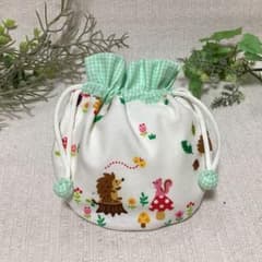 まる巾着　巾着ポーチ　小物入れ　ハンドメイドのサムネイル