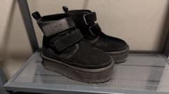 UGG ブラックスエード ムートンブーツ US5のサムネイル