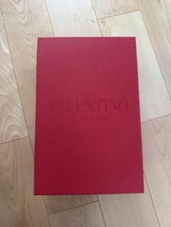 VALENTINO GARAVANI ギフトボックス 空箱のサムネイル