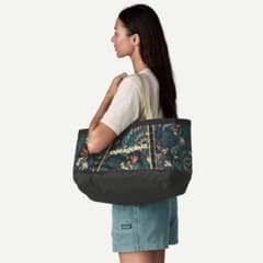 公式完売・女子一番人気柄❣️パタゴニア ブラックホール・トート 25L 