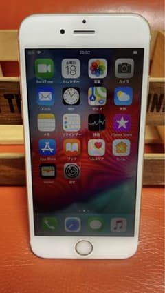 iPhone 6s 16GB ゴールド NKQL2J/Aのサムネイル