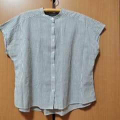 無印良品フレンチ袖バンドカラーシャツМ〜Ｌのサムネイル